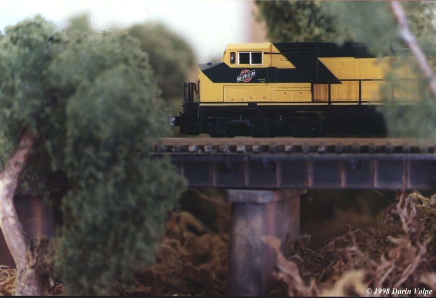 cnw_c44-9w_bridge.jpg