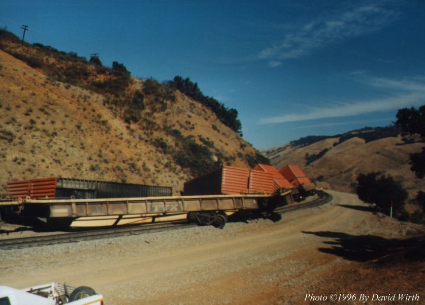 derail-1.jpg