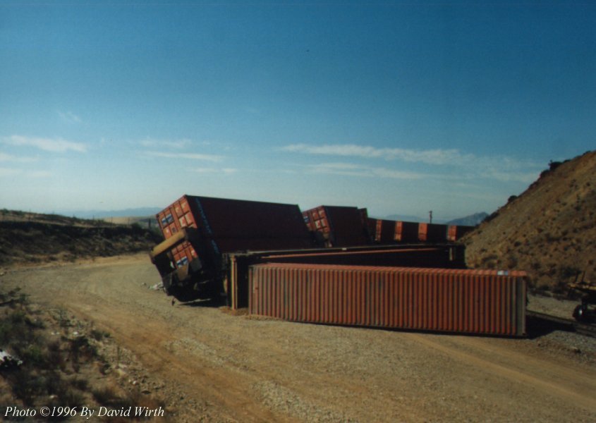 derail-5.jpg (65k)